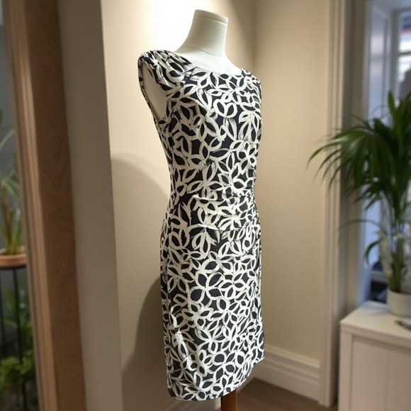 NWT Elegant Ralph Lauren Black and White Midi Stretch Pullover Dress - Picture 3 of 8